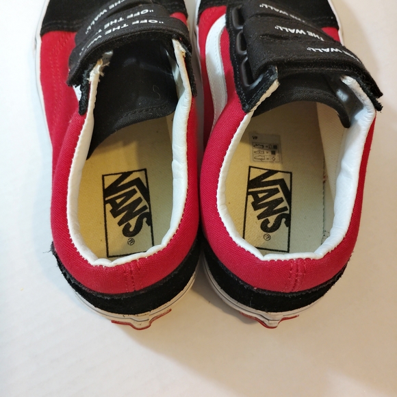 Vans Old Skool V Logo Pop With Hook And Loop Strapes Women's Size 6 Red/Black - Picture 4 of 8
